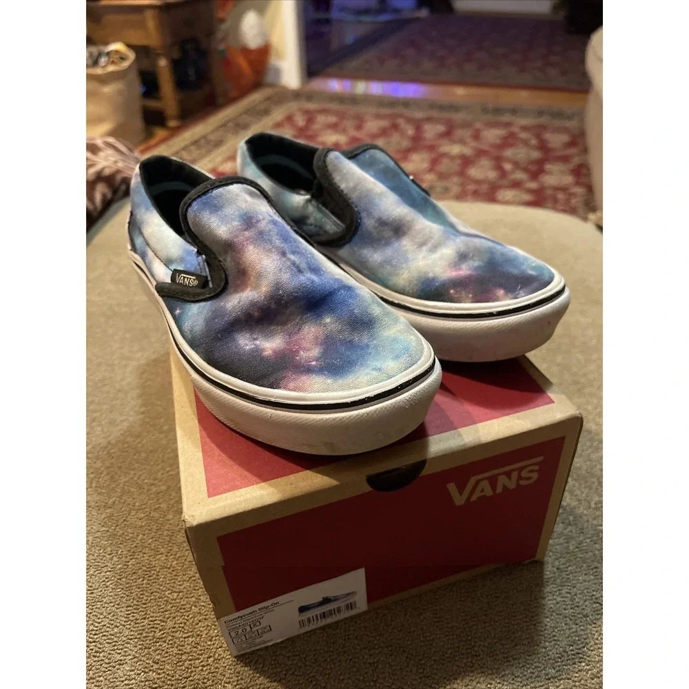 VANS Comfycush Galaxy Slip-Ons Shoes Size 2 Youth In Box (AH)